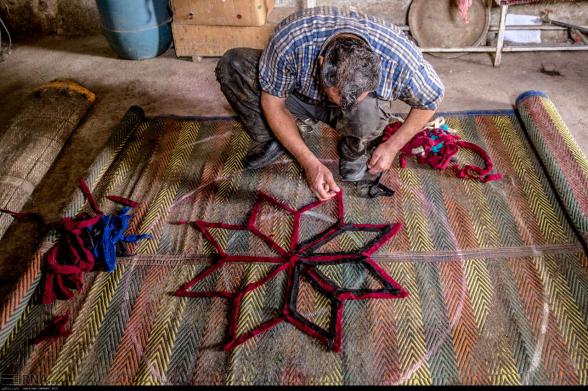 معرفی انواع زیرانداز نمدی پشمی شیک
