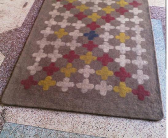 عرضه انواع فرش نمدی دستباف