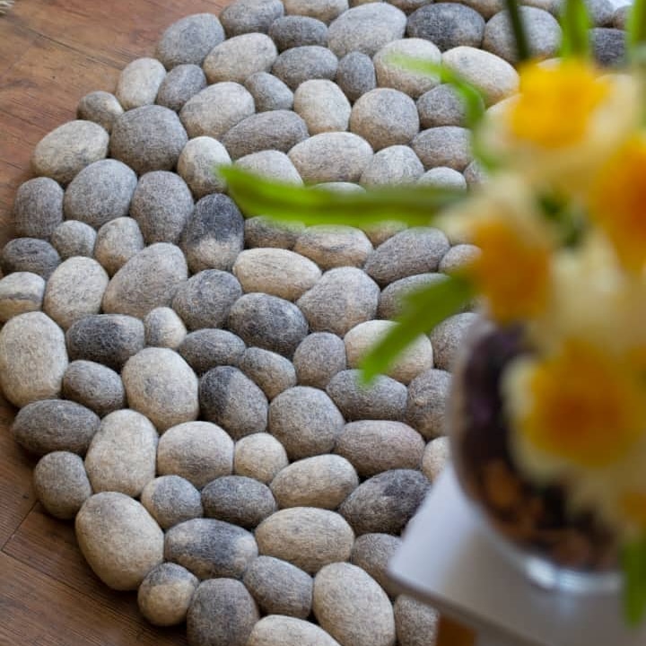 پادری نمدی طرح سنگ مدرن