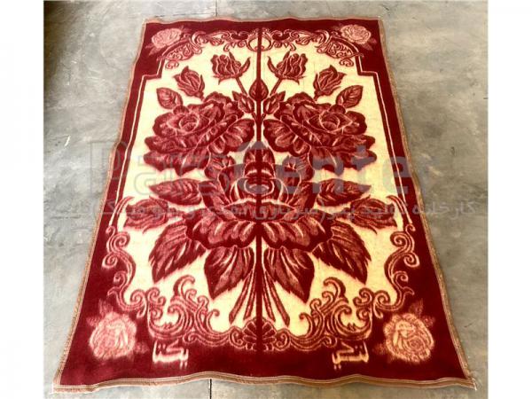 توزیع انبوه پتو نمدی طرح دار