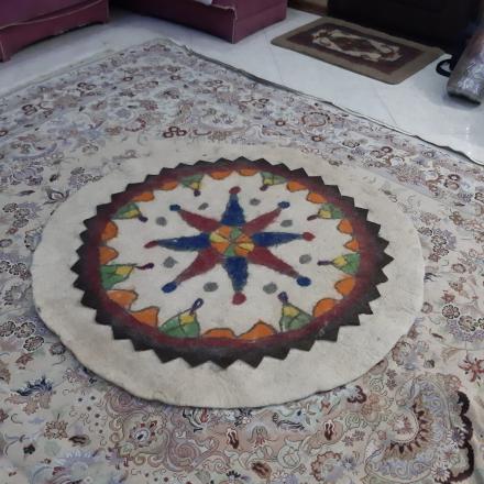 مرکز خرید زیر انداز نمدی سنتی خاکستری