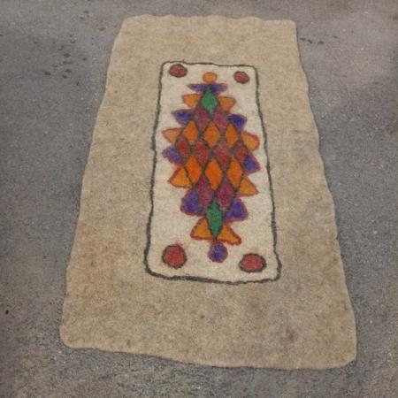 ارائه محصولات نمد بافی سوزنی سنتی