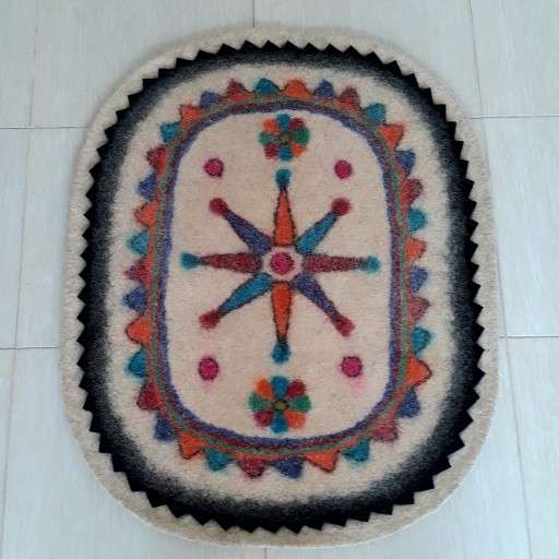 نمد سنتی دستباف بیضی